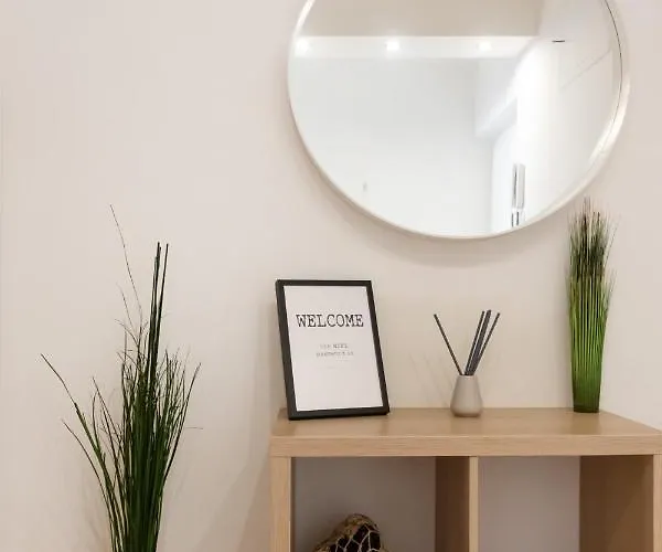 Modern, Bright -close To The Center In A Quiet Area Vienna