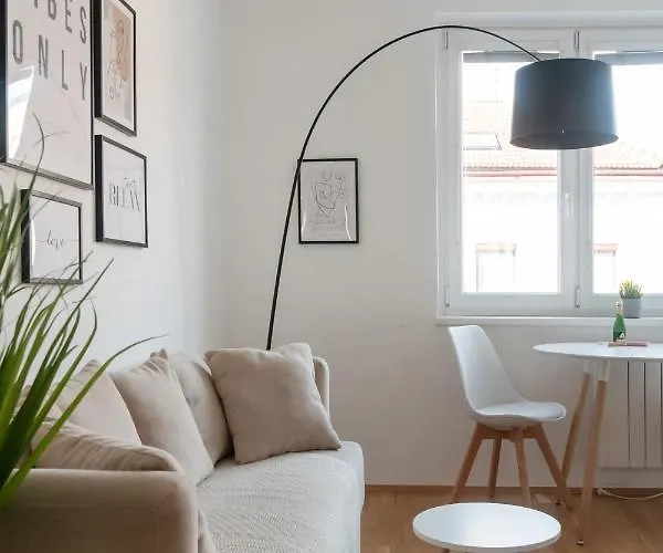 Modern, Bright -close To The Center In A Quiet Area Apartment Vienna