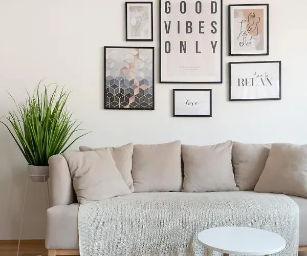 Apartment Modern, Bright -close To The Center In A Quiet Area *