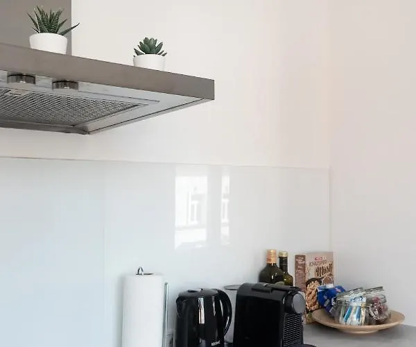 Modern, Bright -close To The Center In A Quiet Area Vienna